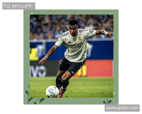 五大足球明星在不同位置的精彩表现与成就解析